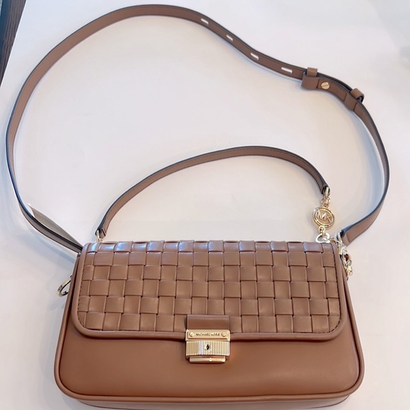 New MICHAEL KORS Bradshaw Small Woven Shoulder handBag Brown, purse, bag - Picture 2 of 13